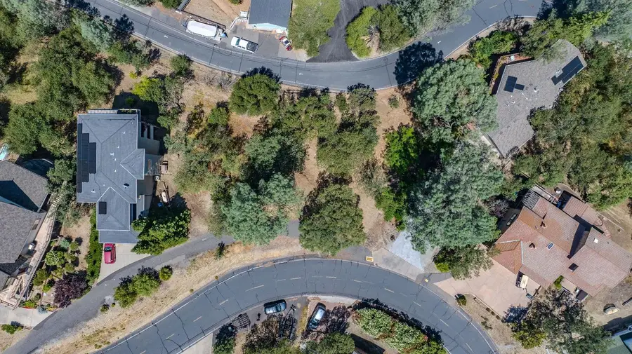 215 Oakhurst Court, Copperopolis, CA 95228 - #2