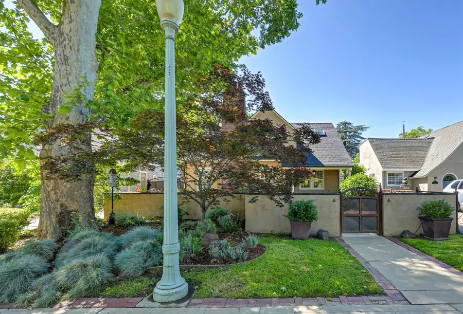 2686 Donner Way, Sacramento, CA 95818 - #2