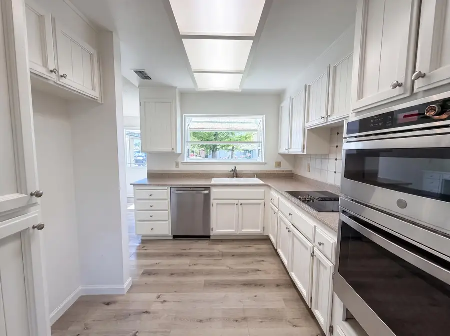 5901 Small Hill Court, Citrus Heights, CA 95621 - #2