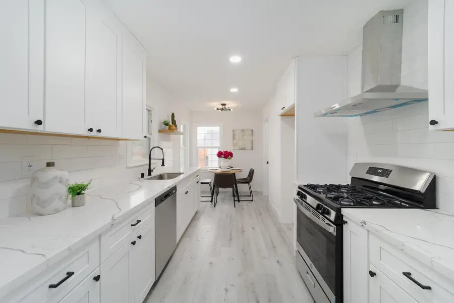 3972 17th Avenue, Sacramento, CA 95820 - #2