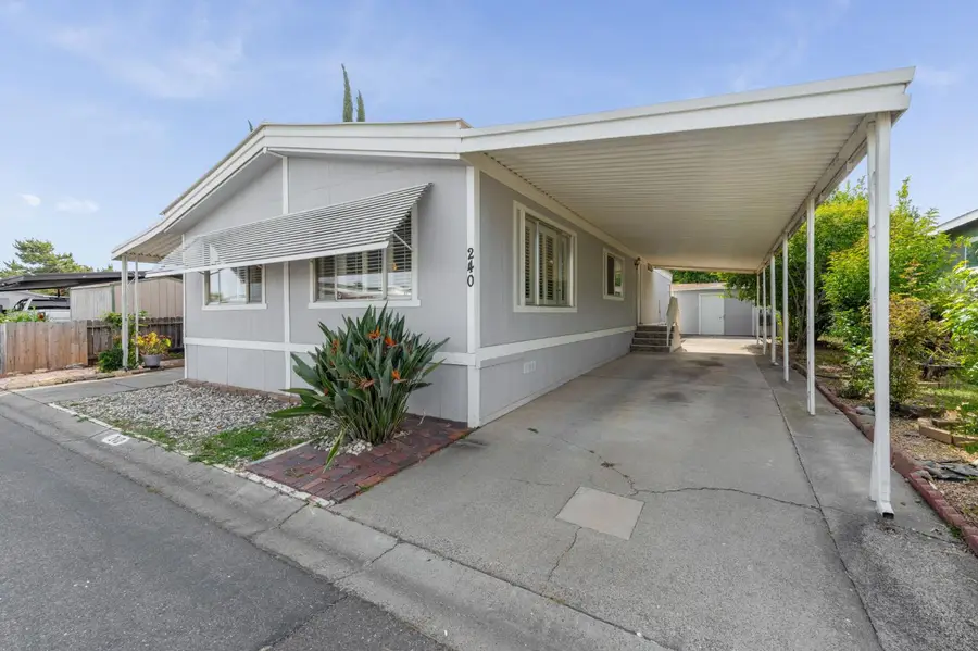 240 California Loop, Sacramento, CA 95823 - #2