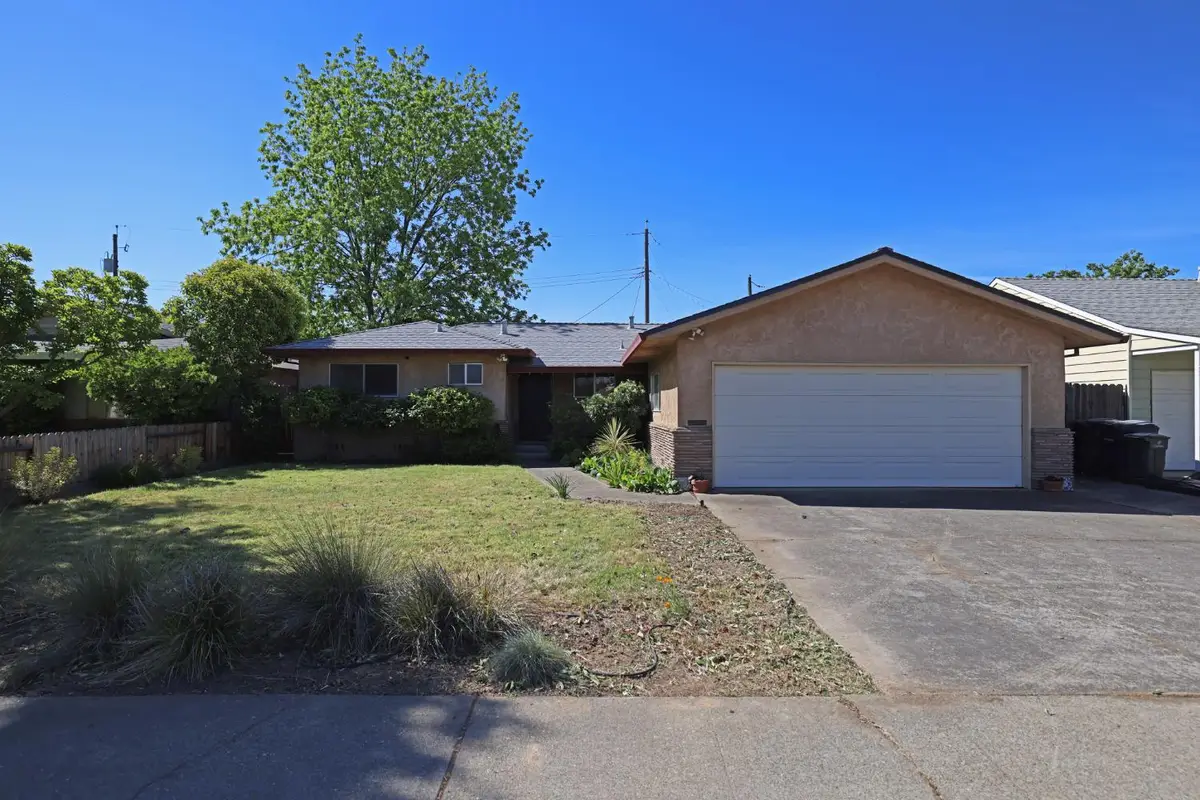 6724 San Joaquin Street, Sacramento, CA 95820 - #1