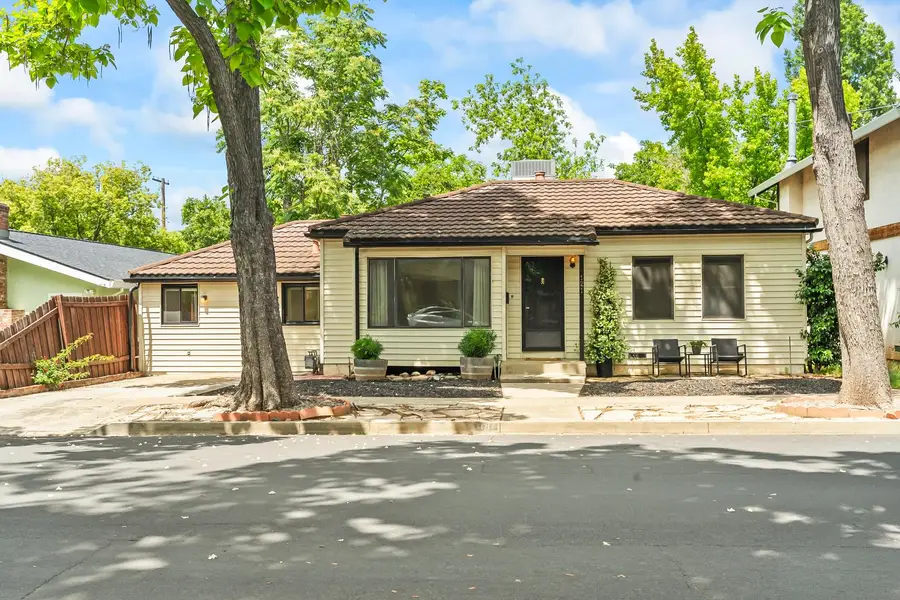 121 Carmel Avenue, Roseville, CA 95678 - #2