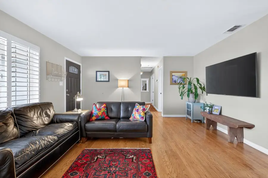 3832 Henderson Way, Carmichael, CA 95608 - #3