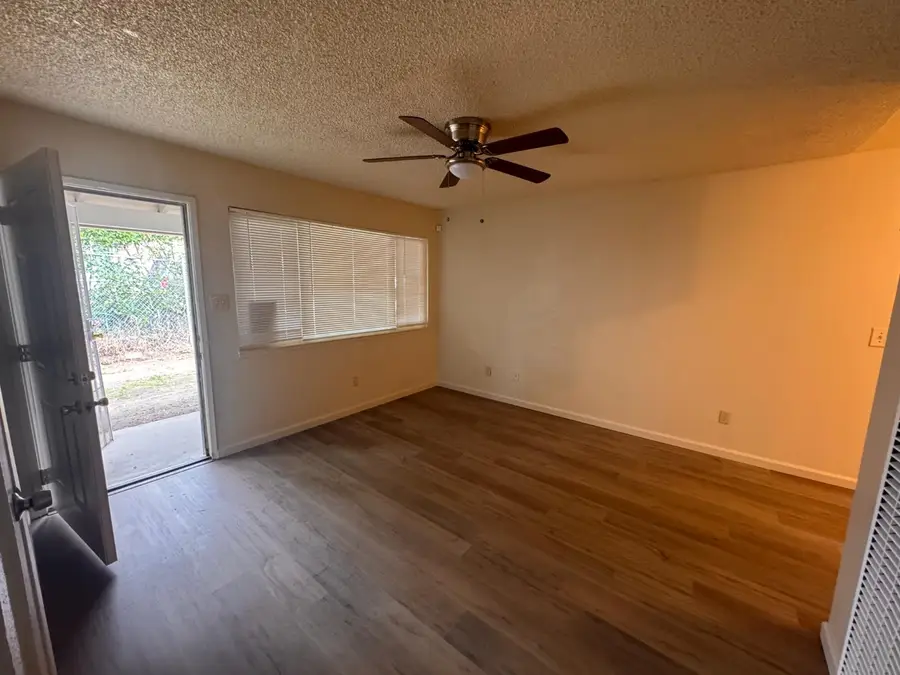 907 Empire Avenue, Modesto, CA 95354 - #3