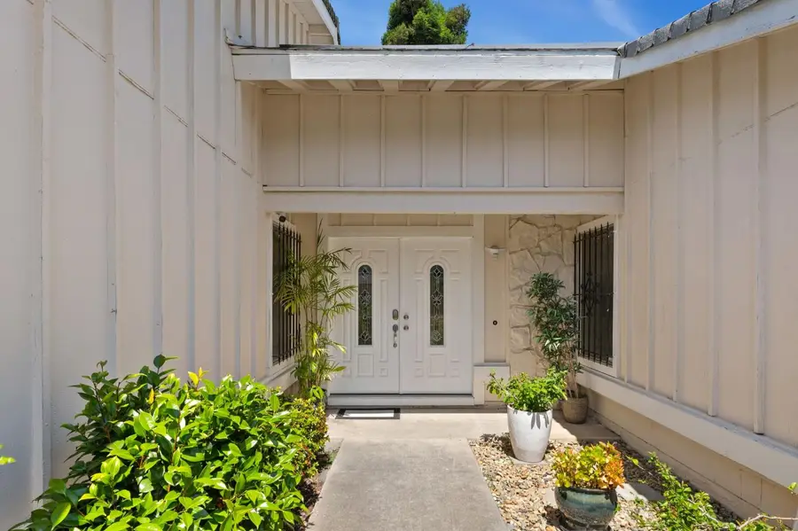 2049 Las Coches Way, Sacramento, CA 95833 - #3