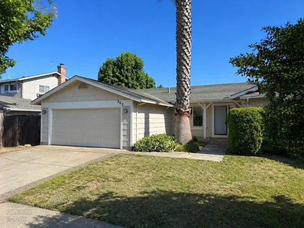 962 Almond Drive, Oakley, CA 94561