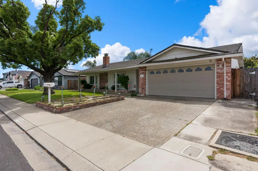 1018 E Edison, Manteca, CA 95336 - #3