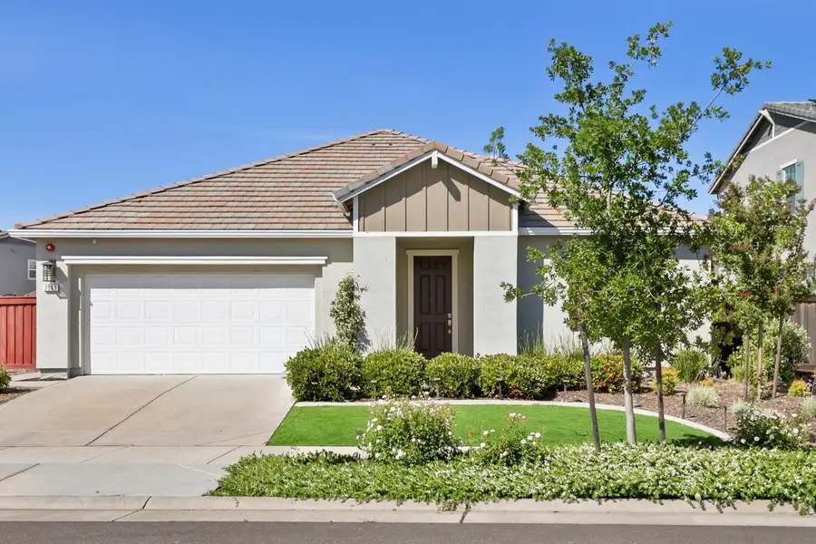 7503 Allan Detrick Avenue, Elk Grove, CA 95757 - #2