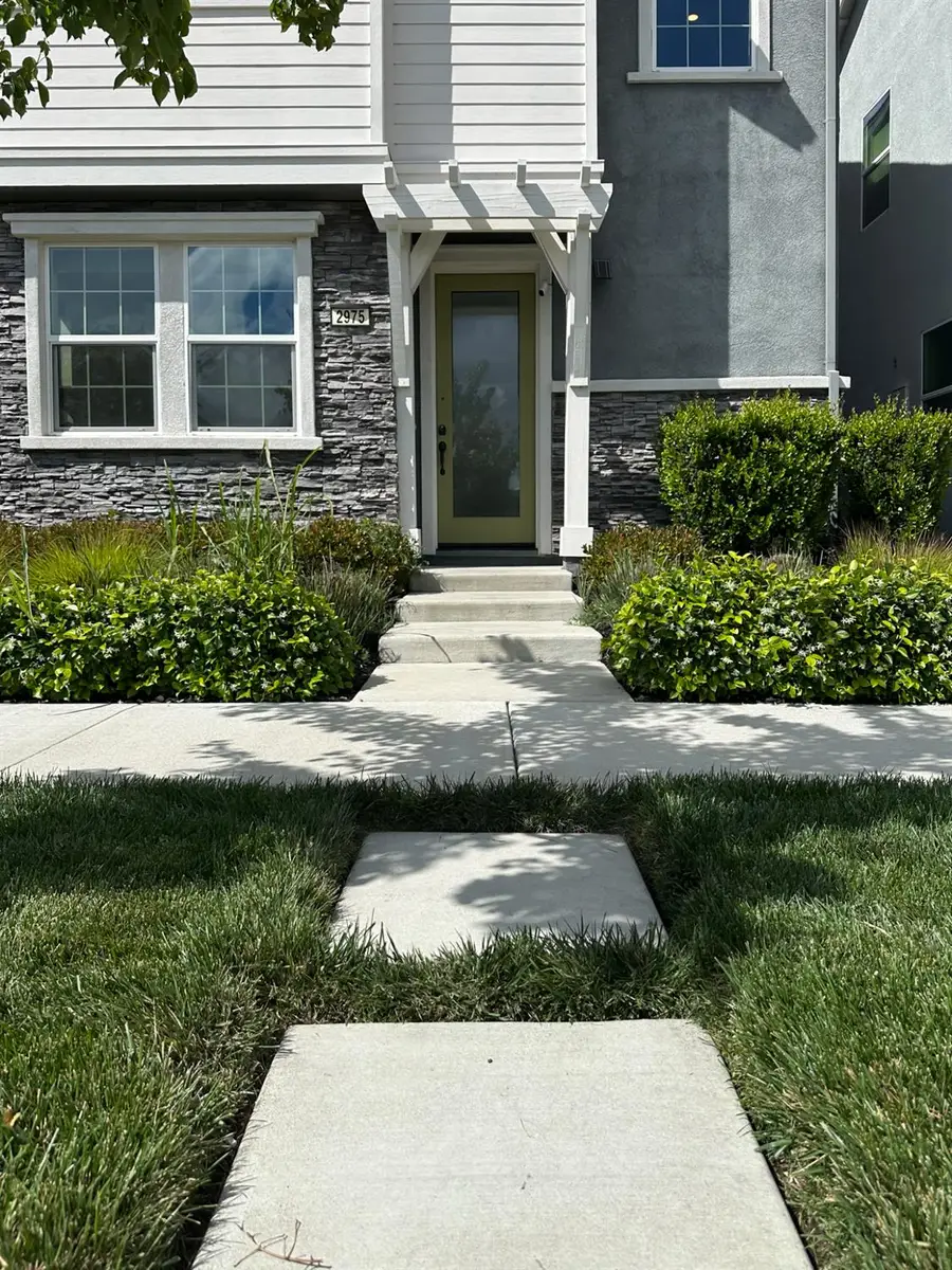 2975 Grassy Bank Avenue, Sacramento, CA 95833 - #3