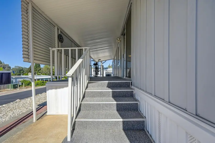 28 Larkspur Avenue, Auburn, CA 95603 - #3