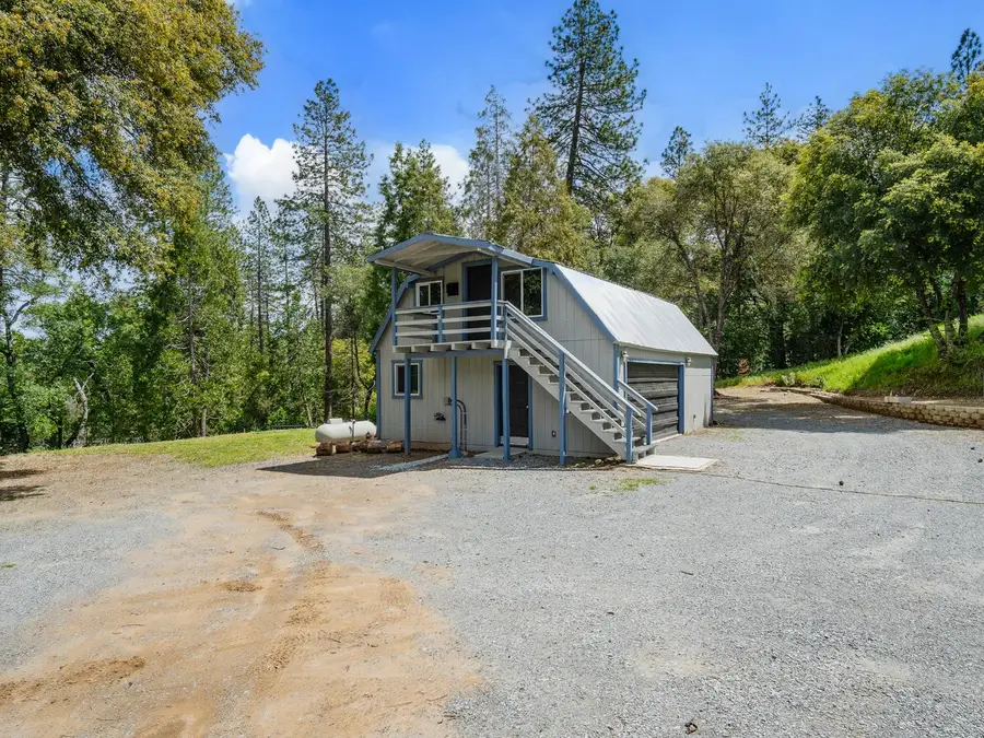7131 Mt Aukum Road, Somerset, CA 95684 - #3