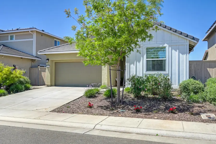 4236 Roanne Way, Rancho Cordova, CA 95742 - #2