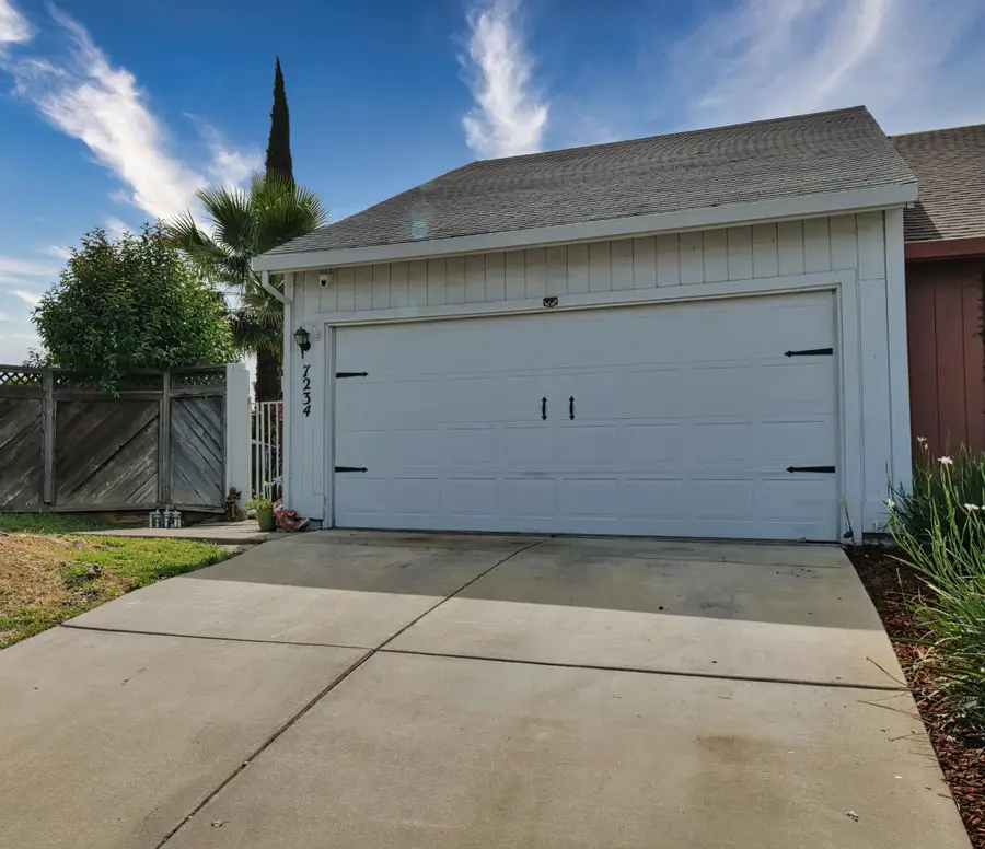 7234 Willow Wind Court, Sacramento, CA 95828 - #2