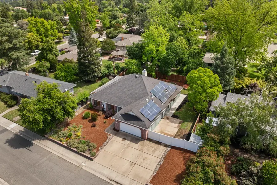 3910 Adelheid Way, Sacramento, CA 95821 - #2