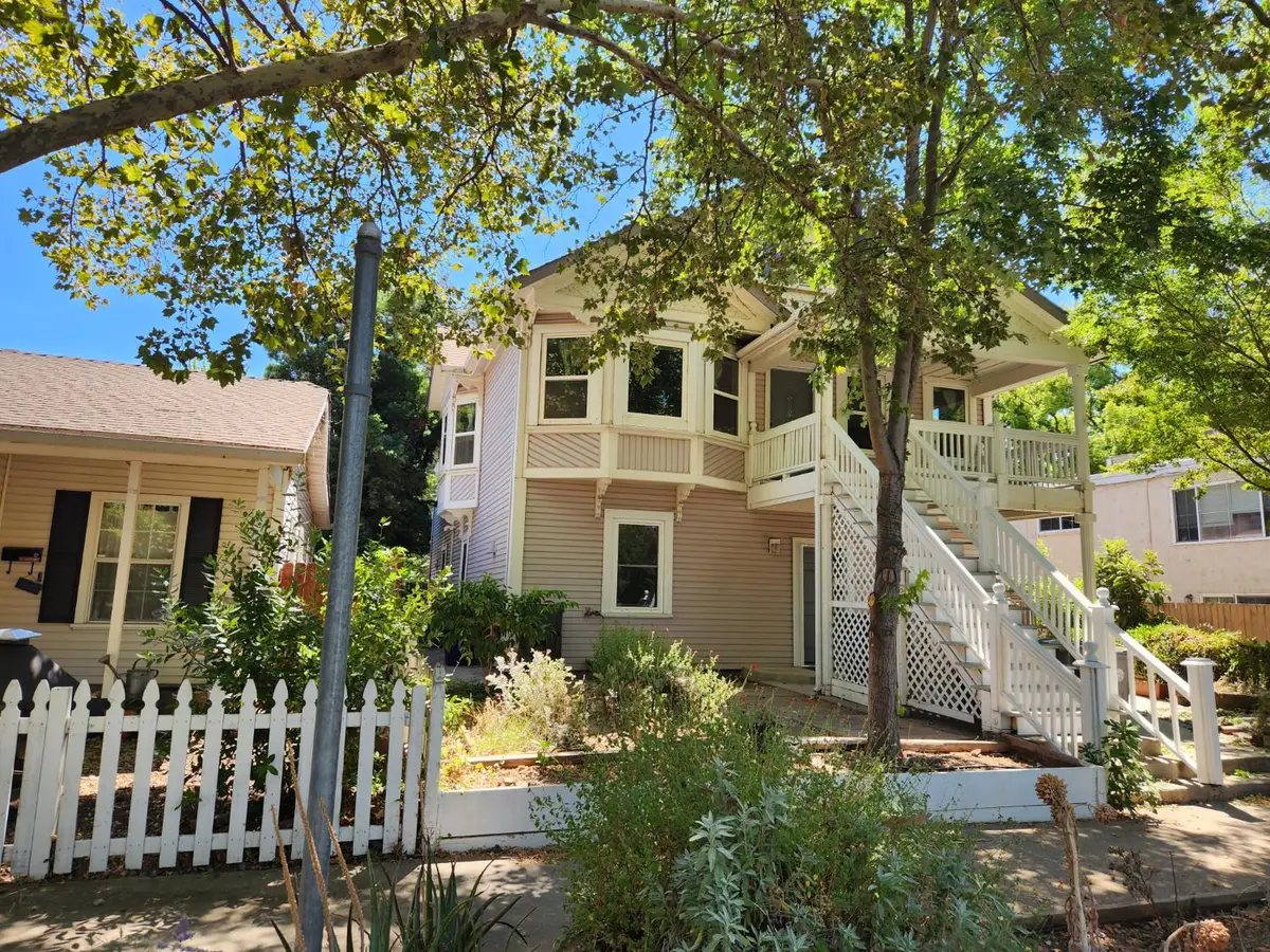215 25th Street, Sacramento, CA 95816 - #1