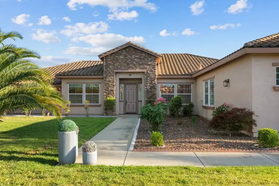 8111 Stallion Way, Sacramento, CA 95830 - #2