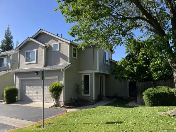 6368 Laguna Mirage Lane, Elk Grove, CA 95758