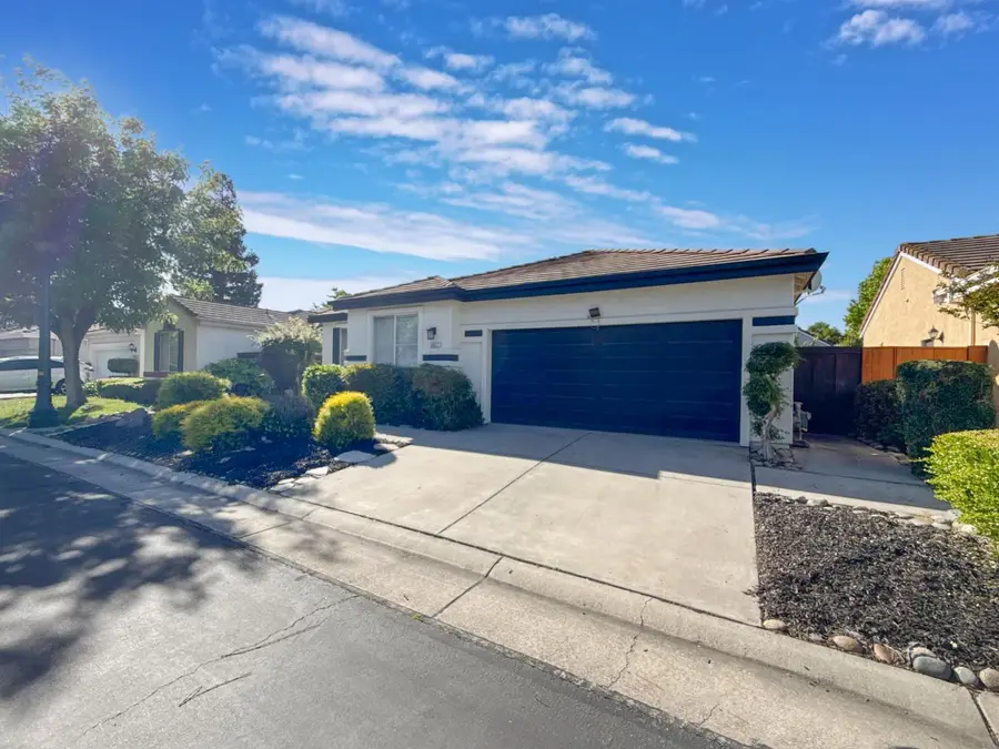 3027 Carousel Circle, Stockton, CA 95219 - #2