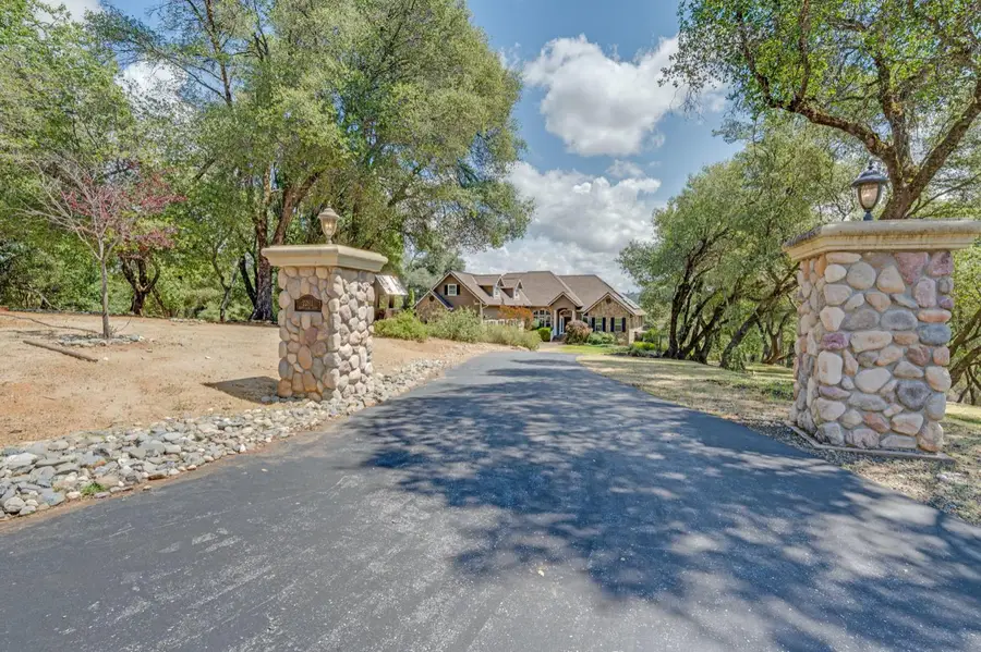 22811 Montclaire Court, Grass Valley, CA 95949 - #2