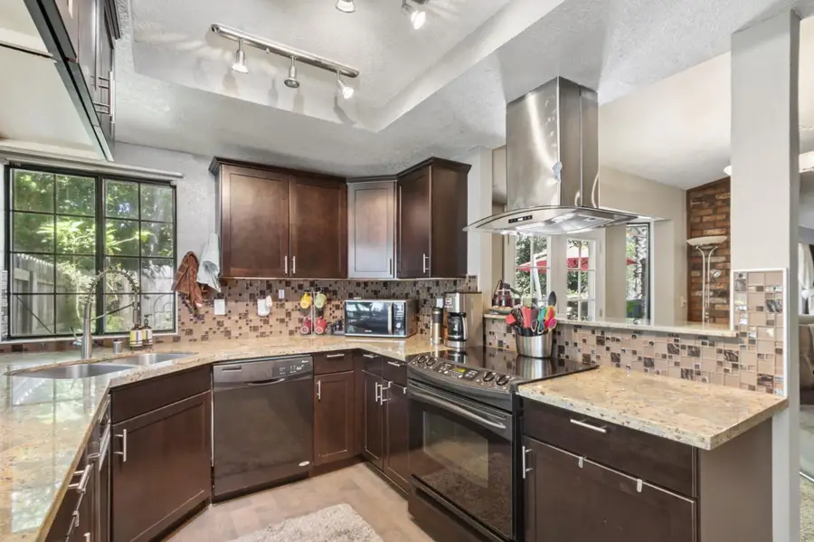 5443 Bridge Creek Lane, Carmichael, CA 95608 - #2