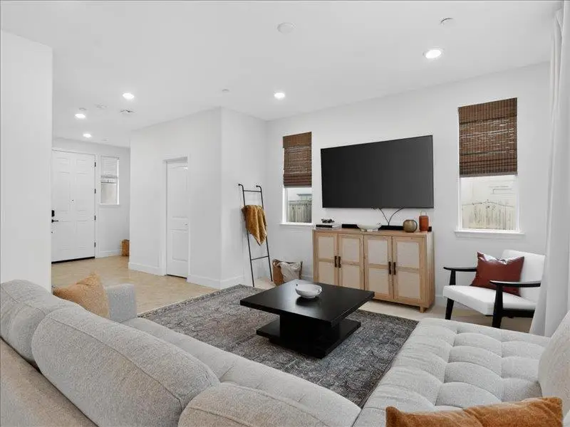 9509 Cheverny Way, Sacramento, CA 95829 - #3