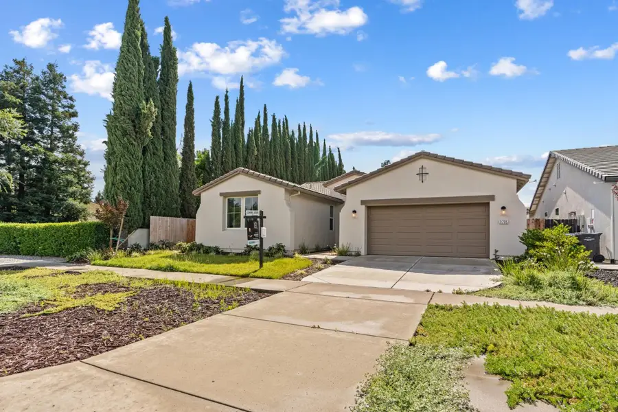 3705 Berkeley, Turlock, CA 95382 - #2