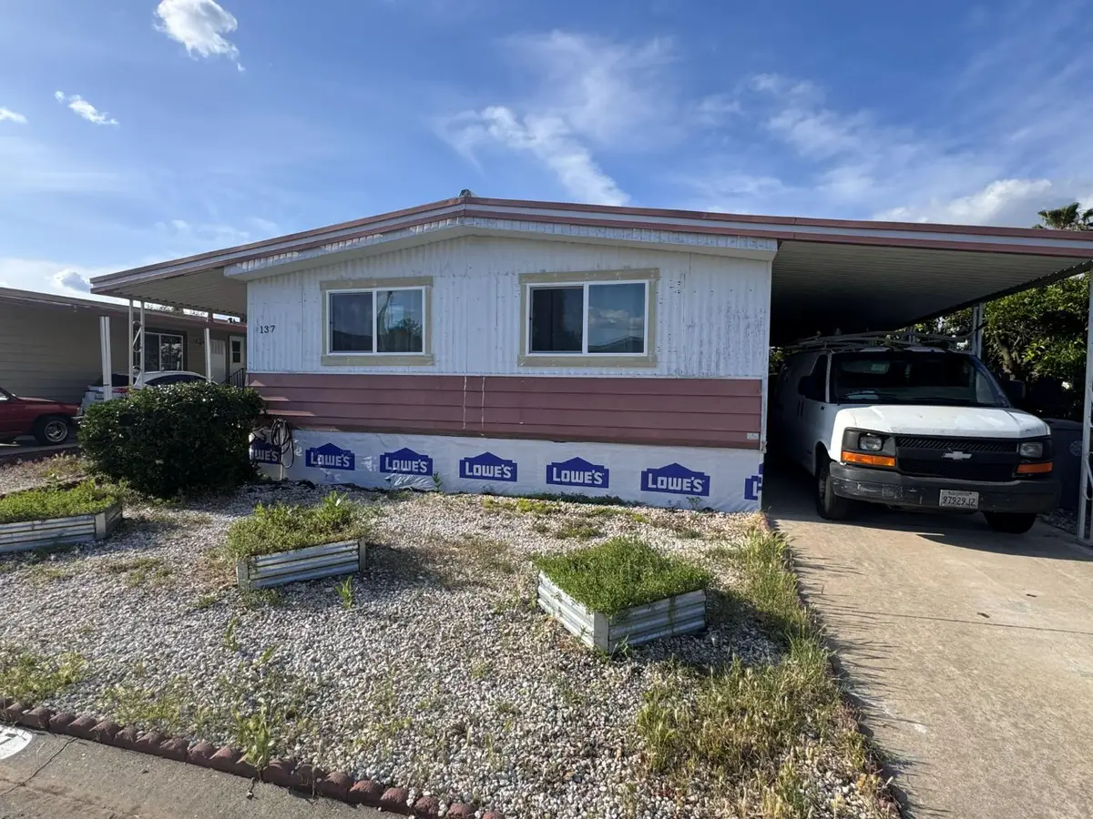 137 Davis Avenue, Sacramento, CA 95823 - #1