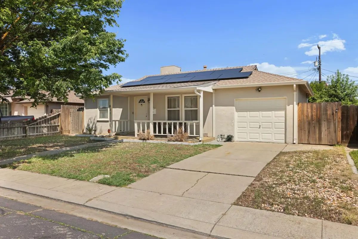 651 Pine Street, Manteca, CA 95336 - #1