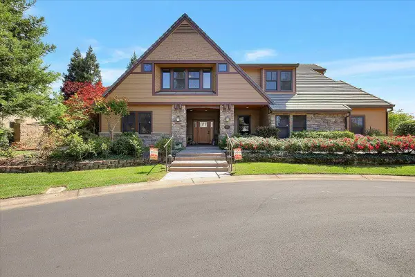 1990 Cobblestone Court, Yuba City, CA 95993