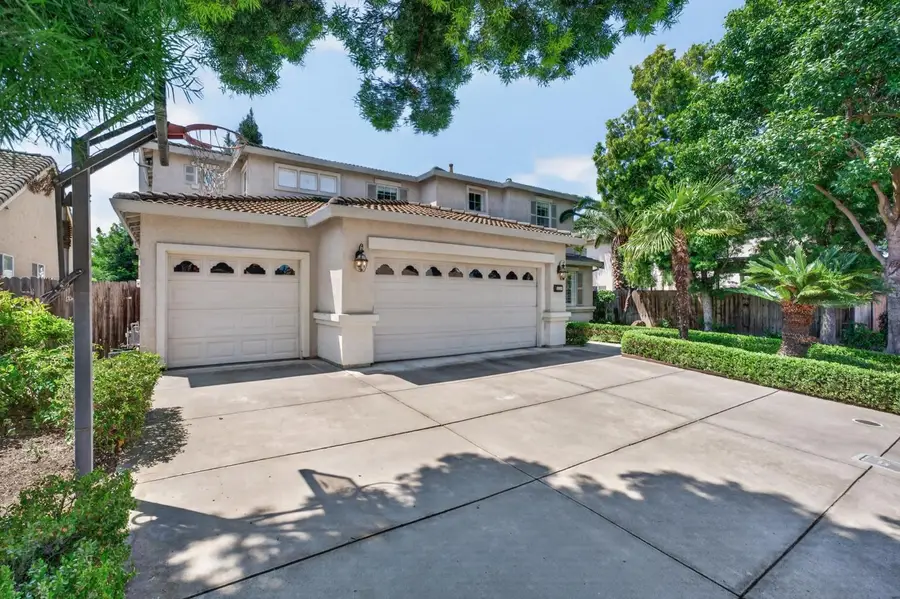 2116 E 2116 Steinbeck Dr Drive, Modesto, CA 95356 - #2