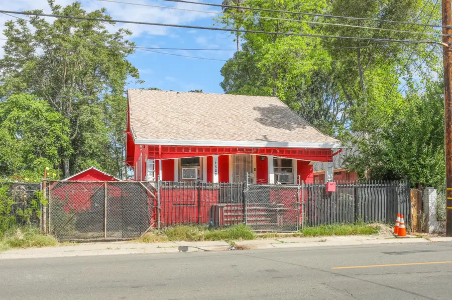 4809 Parker Avenue, Sacramento, CA 95820 - #3