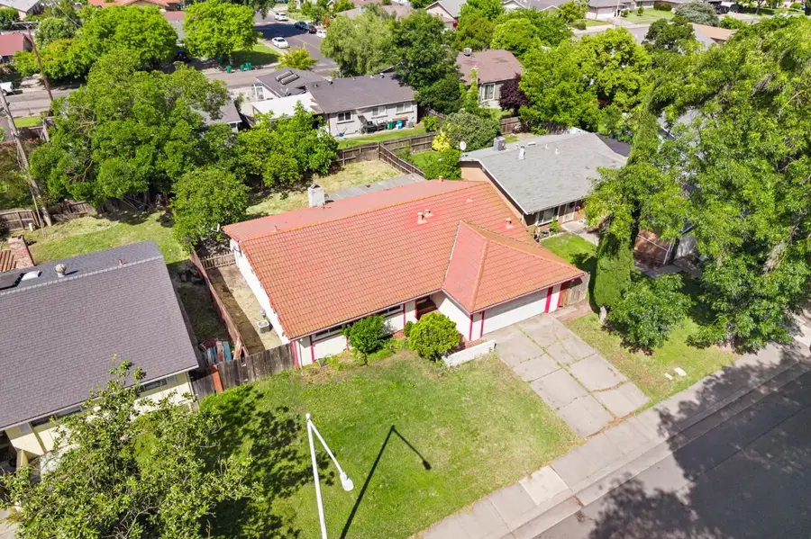 6329 Maywood Lane, Stockton, CA 95207 - #2