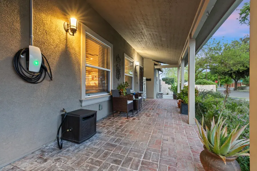 33 E Pine, Stockton, CA 95204 - #3