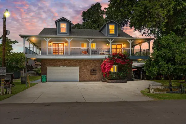 893 Wetherbee Avenue, Manteca, CA 95337