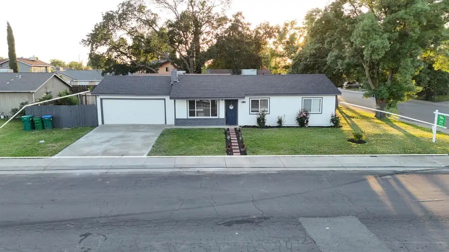 8437 Cherbourg Way, Stockton, CA 95210 - #2