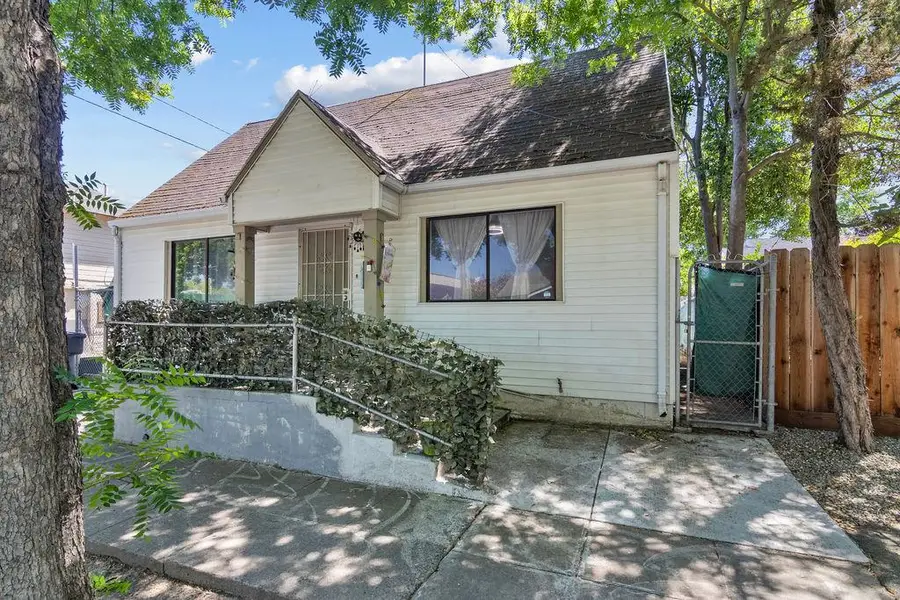 116 Alice Street, Modesto, CA 95354 - #2