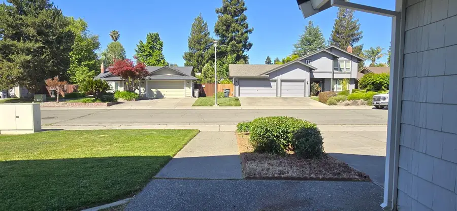 7405 Flowerwood, Sacramento, CA 95831 - #3