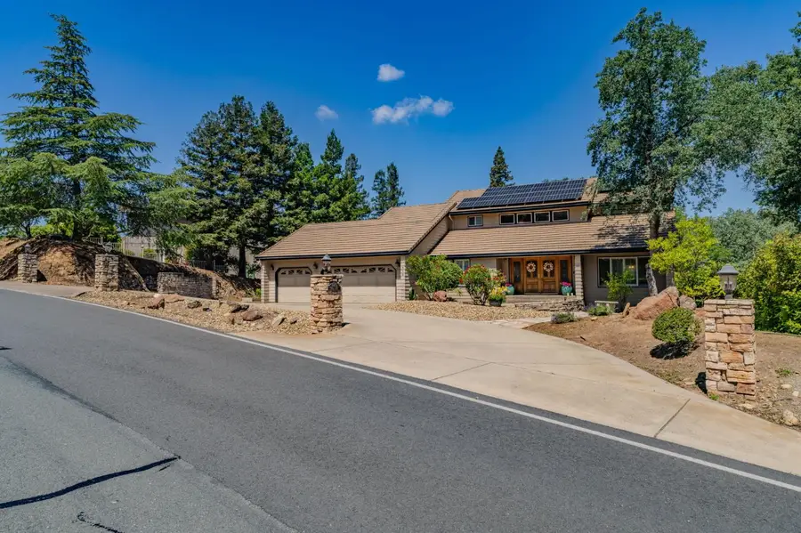 643 Silver Rd, Valley Springs, CA 95252 - #3