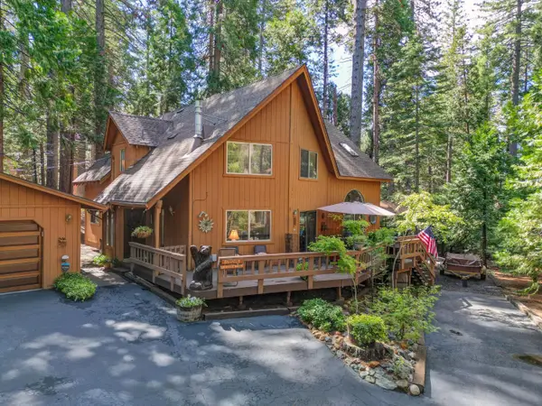 2216 Castlewood Lane, Arnold, CA 95223