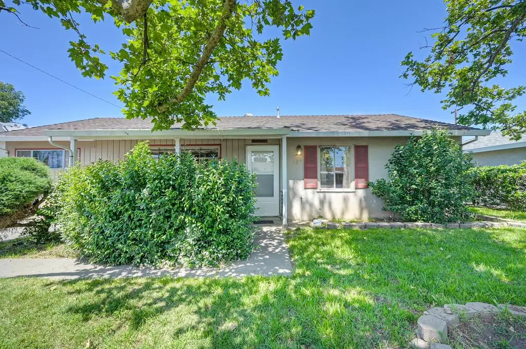627 Alamos Avenue, Sacramento, CA 95815 - #1