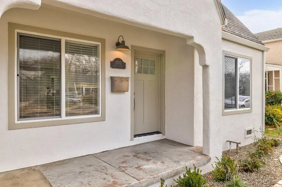 2705 Harkness Street, Sacramento, CA 95818 - #3