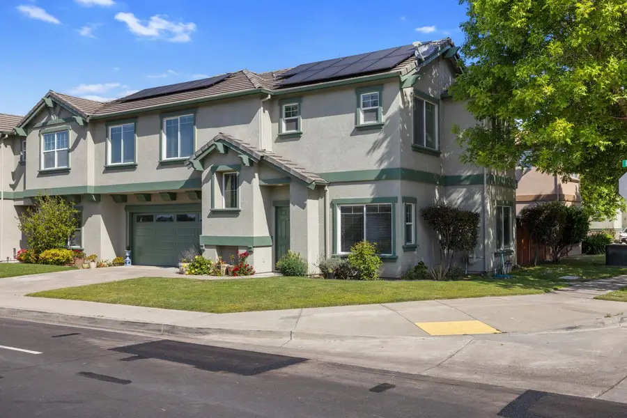 998 E J Street, Oakdale, CA 95361 - #2