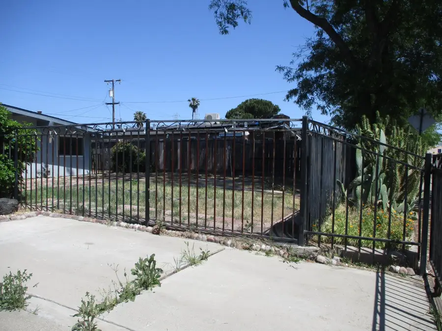 2403 Lever Boulevard, Stockton, CA 95206 - #2