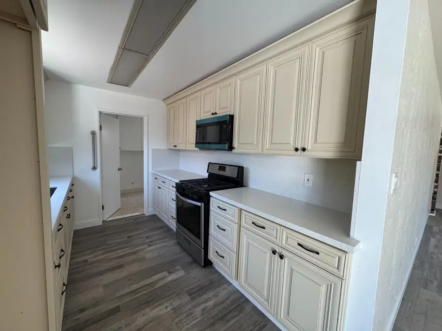 806 E Longview Avenue, Stockton, CA 95207 - #3