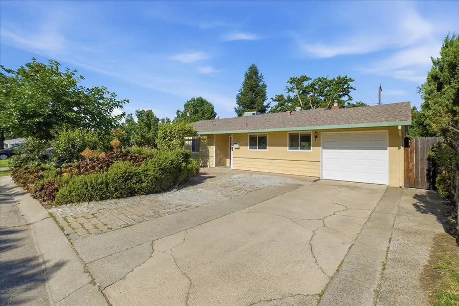 921 Patricia Way, Sacramento, CA 95864 - #2
