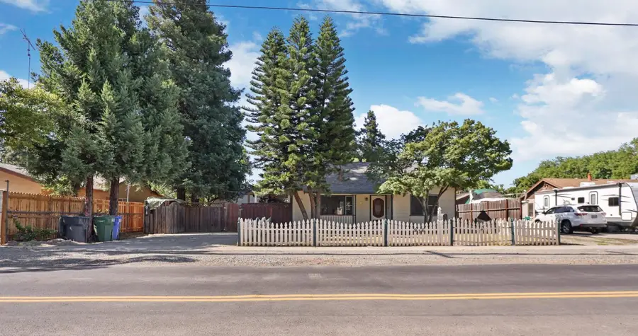 916 Elm Avenue, Modesto, CA 95354 - #3