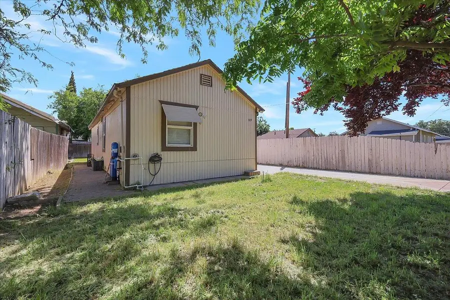 1215 J Street, Marysville, CA 95901 - #3