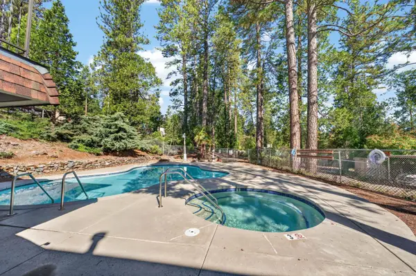 1498 Redwood Drive, Grass Valley, CA 95945