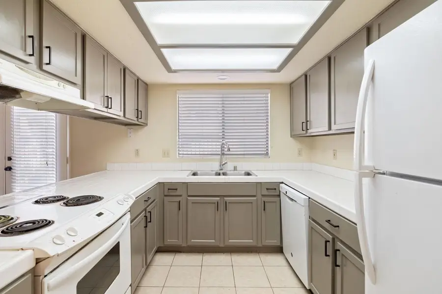 7675 N 1st Street #136, Fresno, CA 93720 - #2